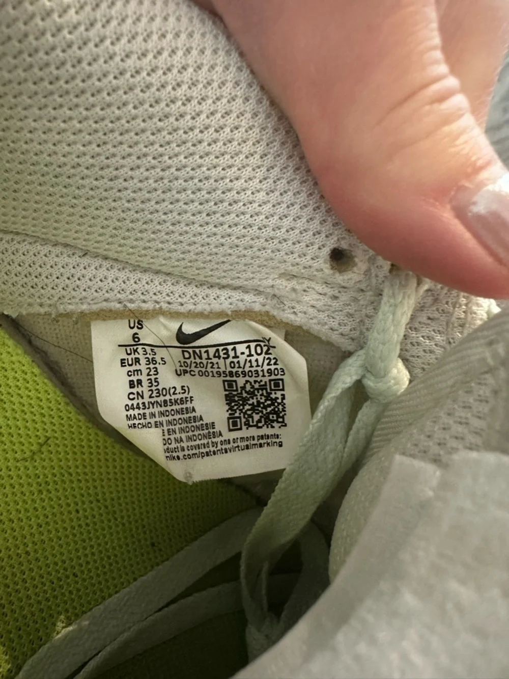 nike dunks - mint green - Picture 7 of 7
